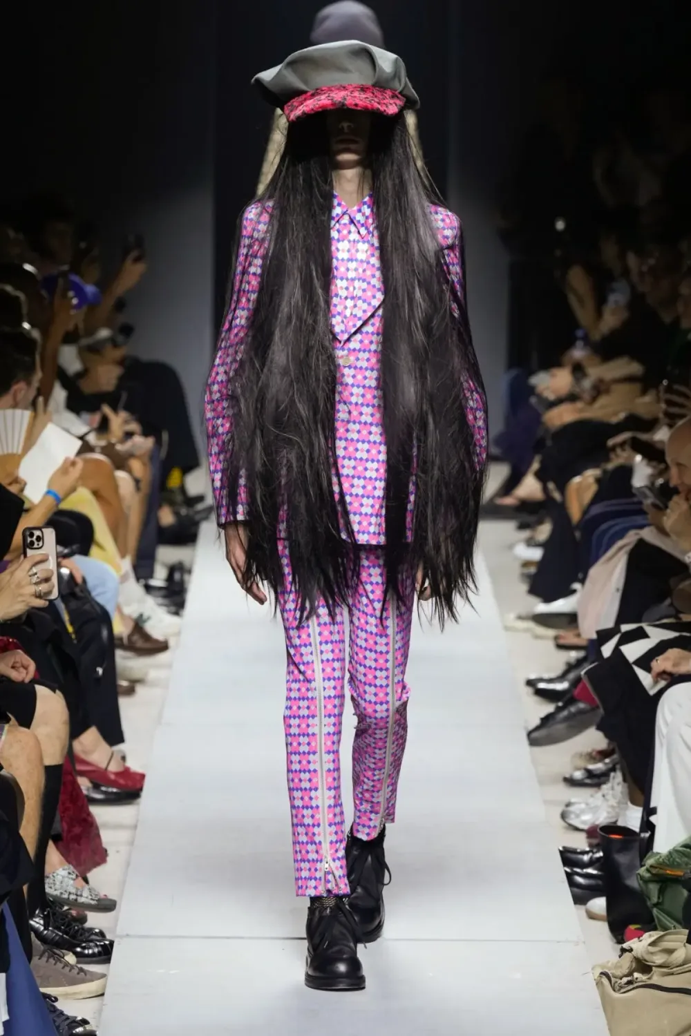 コムデギャルソンオムプリュス 2026年春夏 LOOK 3