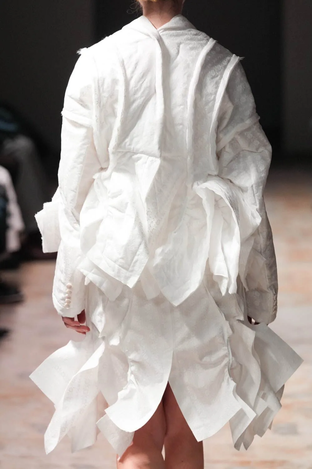 タオ 2024年秋冬 LOOK 5 / VIEW 4