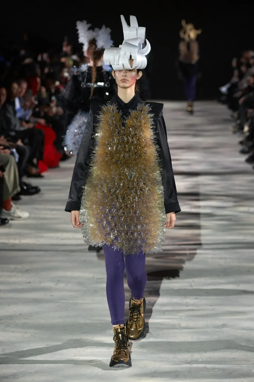 ノワールケイニノミヤ 2025年秋冬 LOOK 5