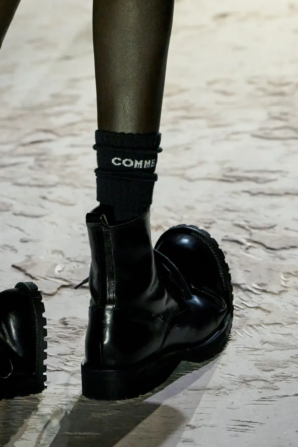 コムデギャルソンオムプリュス 2025年秋冬 LOOK 19 / VIEW 4