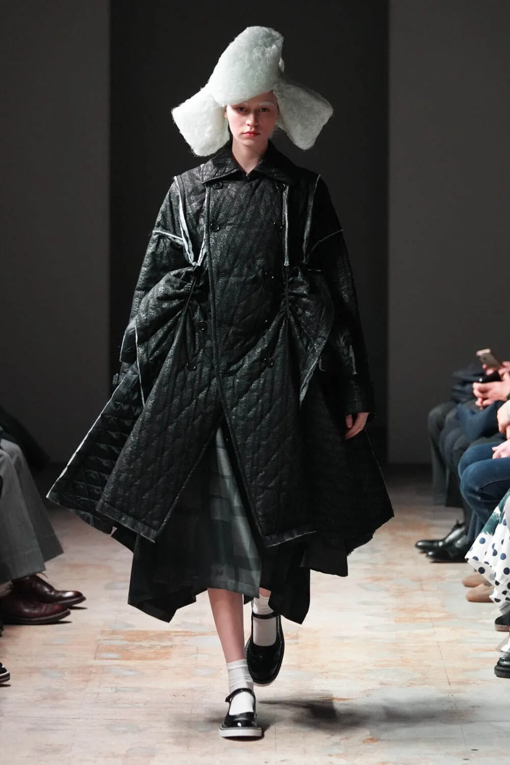 タオ 2024年秋冬 LOOK 22