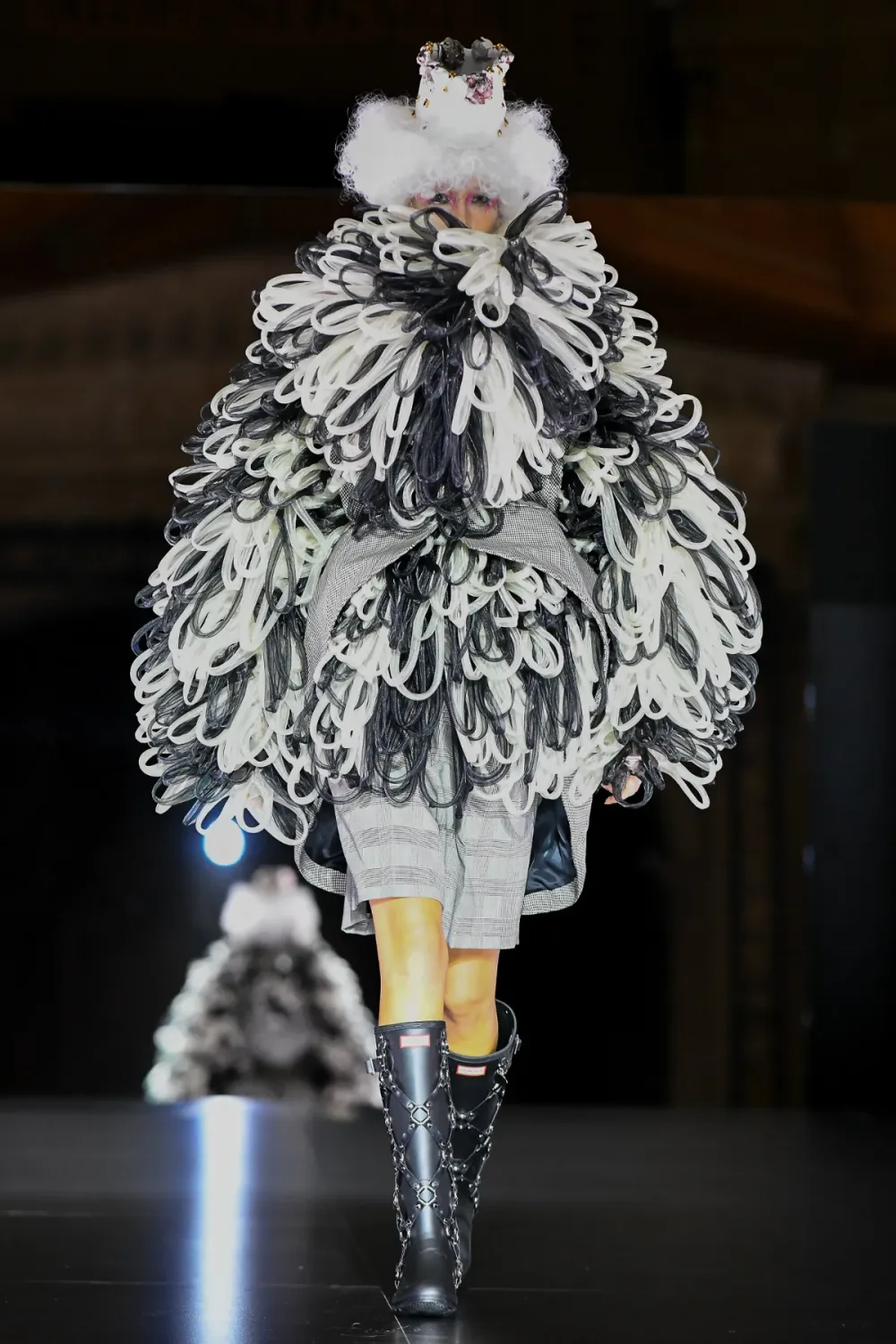 ノワールケイニノミヤ 2023年春夏 LOOK 2