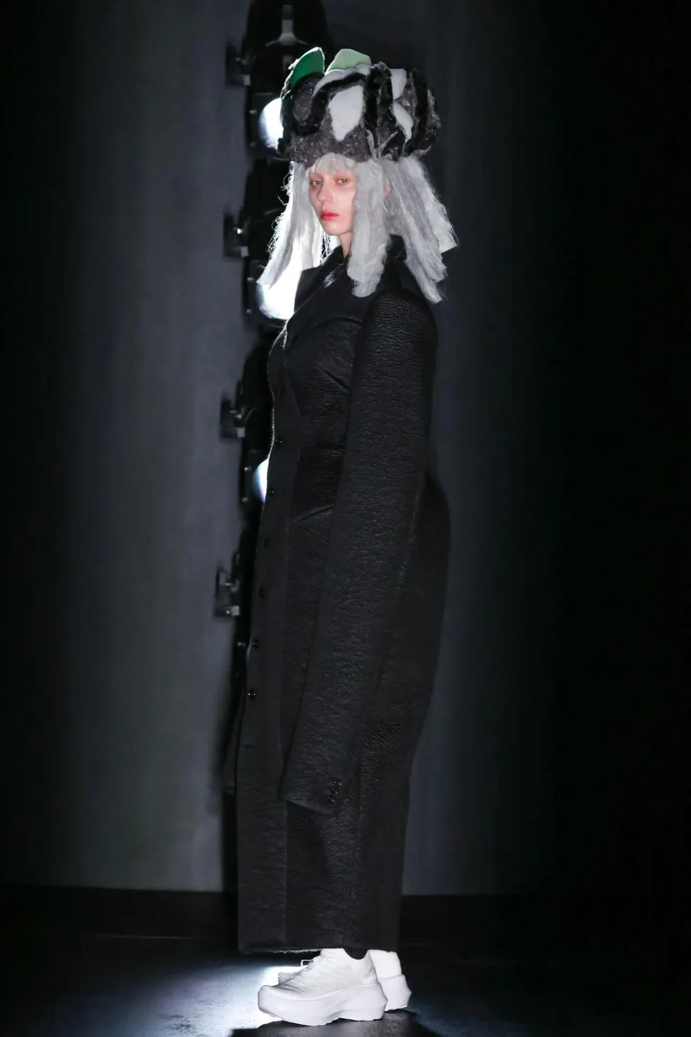 コムデギャルソン 2022年秋冬 LOOK 16 / VIEW 4