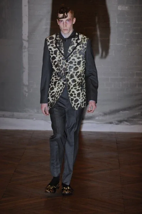 コムデギャルソンオムプリュス 2009秋冬 LOOK 39