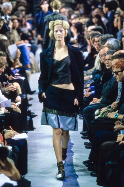 コムデギャルソン 2001春夏 LOOK 5