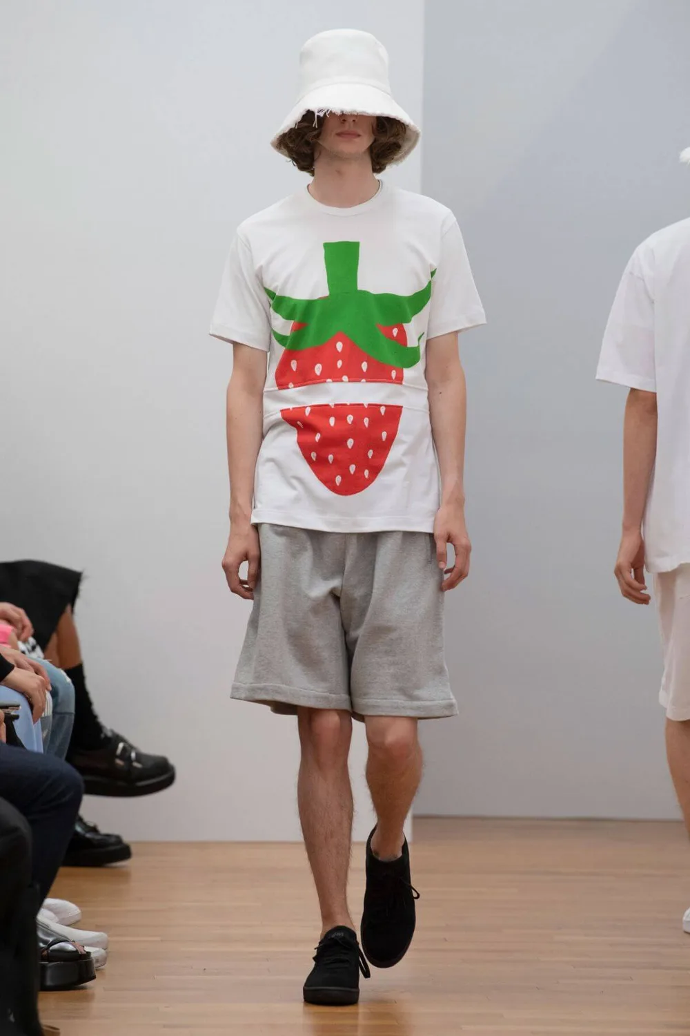 コムデギャルソンシャツ 2023年春夏 LOOK 6