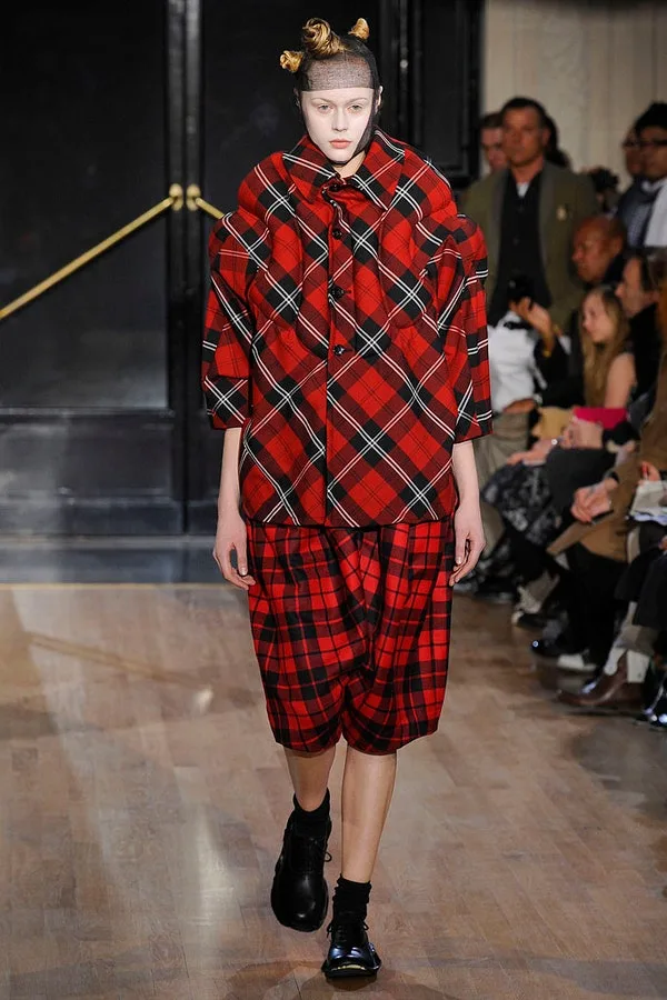 コムデギャルソン 2010秋冬 LOOK 20