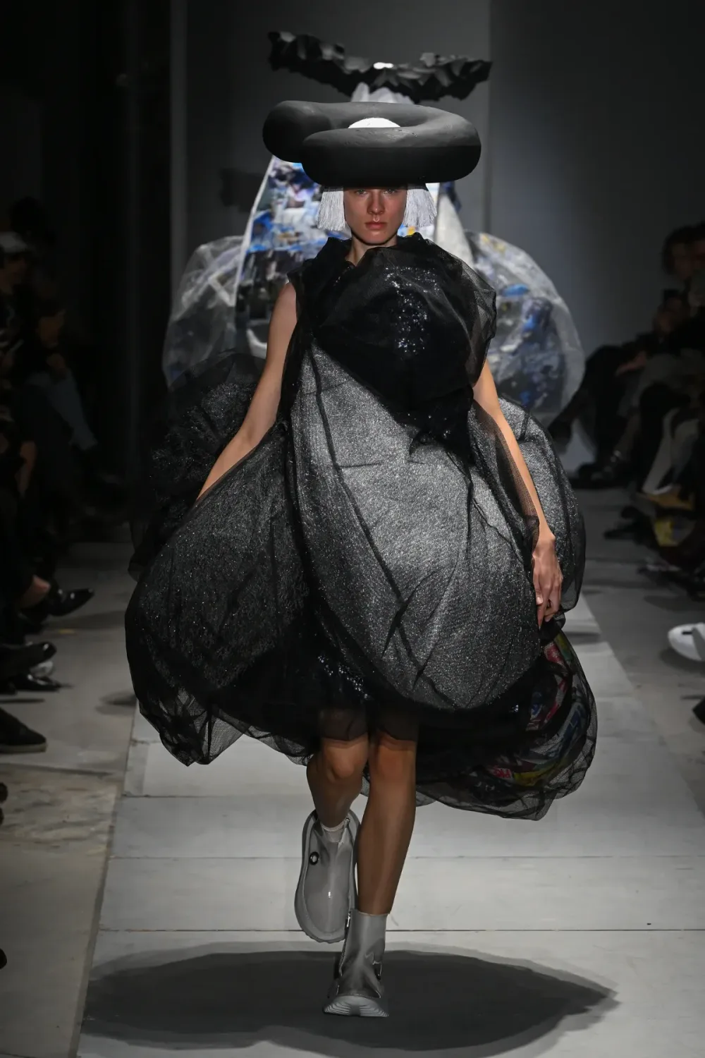 コムデギャルソン 2025年春夏 LOOK 5