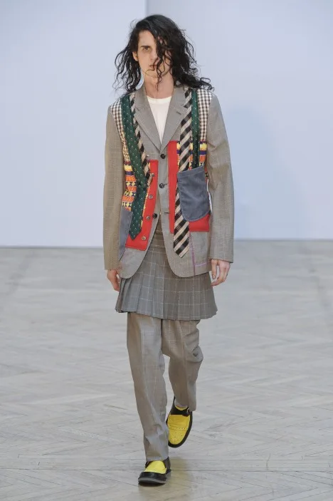 コムデギャルソンオムプリュス 2010春夏 LOOK 22