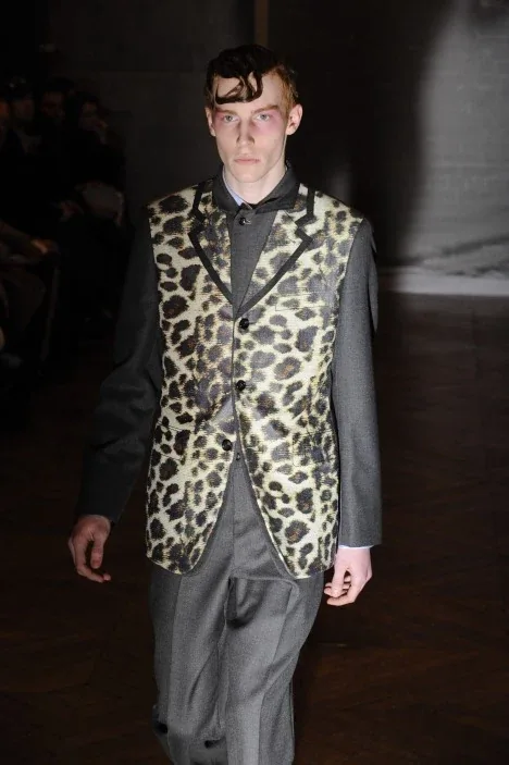 コムデギャルソンオムプリュス 2009秋冬 LOOK 39 / VIEW 2