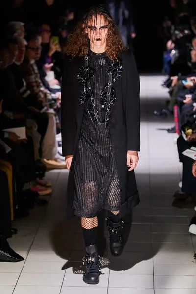 コムデギャルソンオムプリュス 2019秋冬 LOOK 17