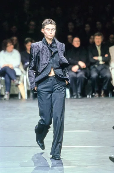コムデギャルソン 2000秋冬 LOOK 17