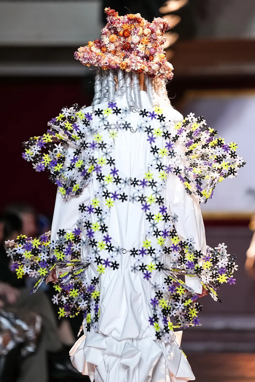 ノワールケイニノミヤ 2027年春夏 LOOK 28 / VIEW 5