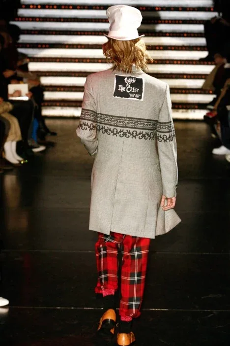 コムデギャルソンオムプリュス 2008秋冬 LOOK 28 / VIEW 3