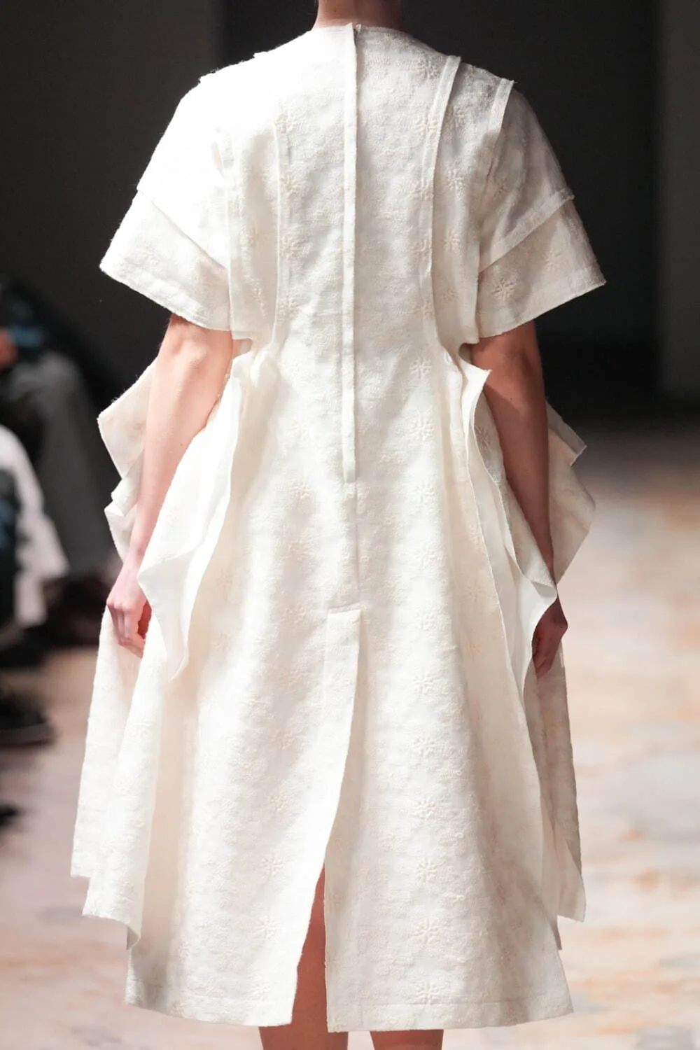 タオ 2024年秋冬 LOOK 18 / VIEW 3