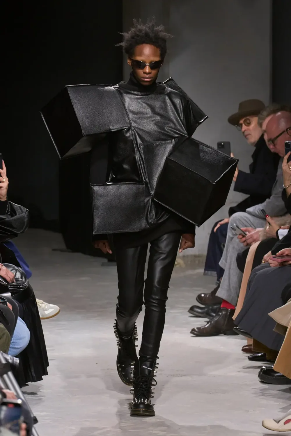 ジュンヤワタナベ 2025年秋冬 LOOK 11