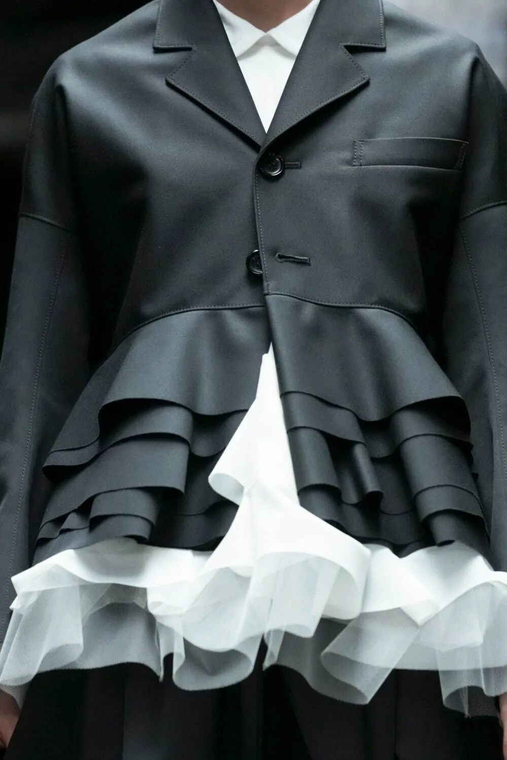 タオ 2025年秋冬 LOOK 12 / VIEW 2