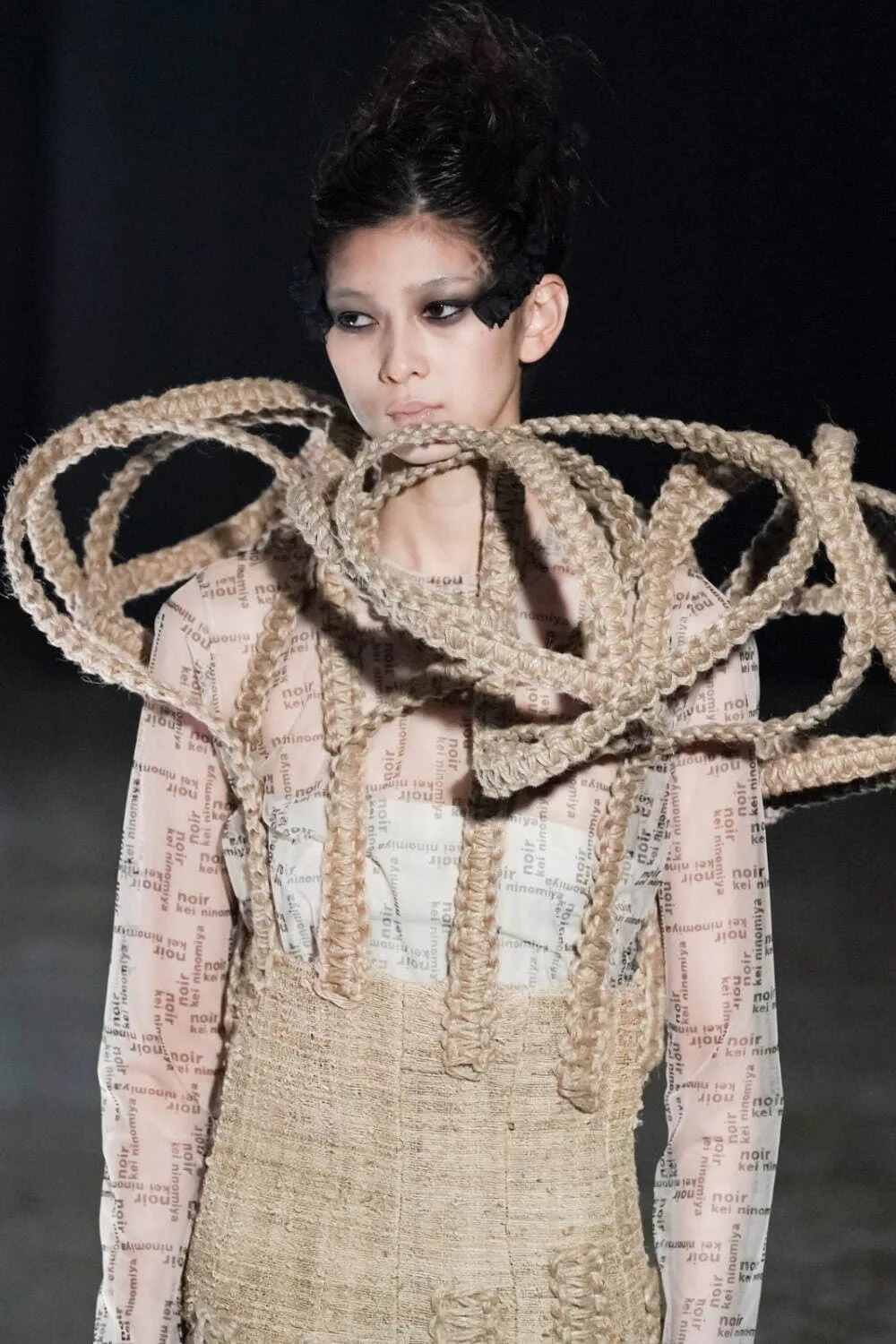 ノワールケイニノミヤ 2022年春夏 LOOK 21 / VIEW 2