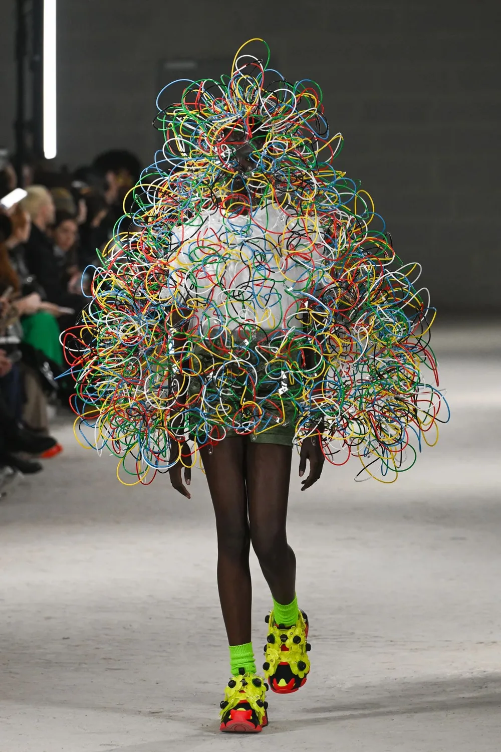 noir kei ninomiya 2024 AWの同シーズン掲載写真。
