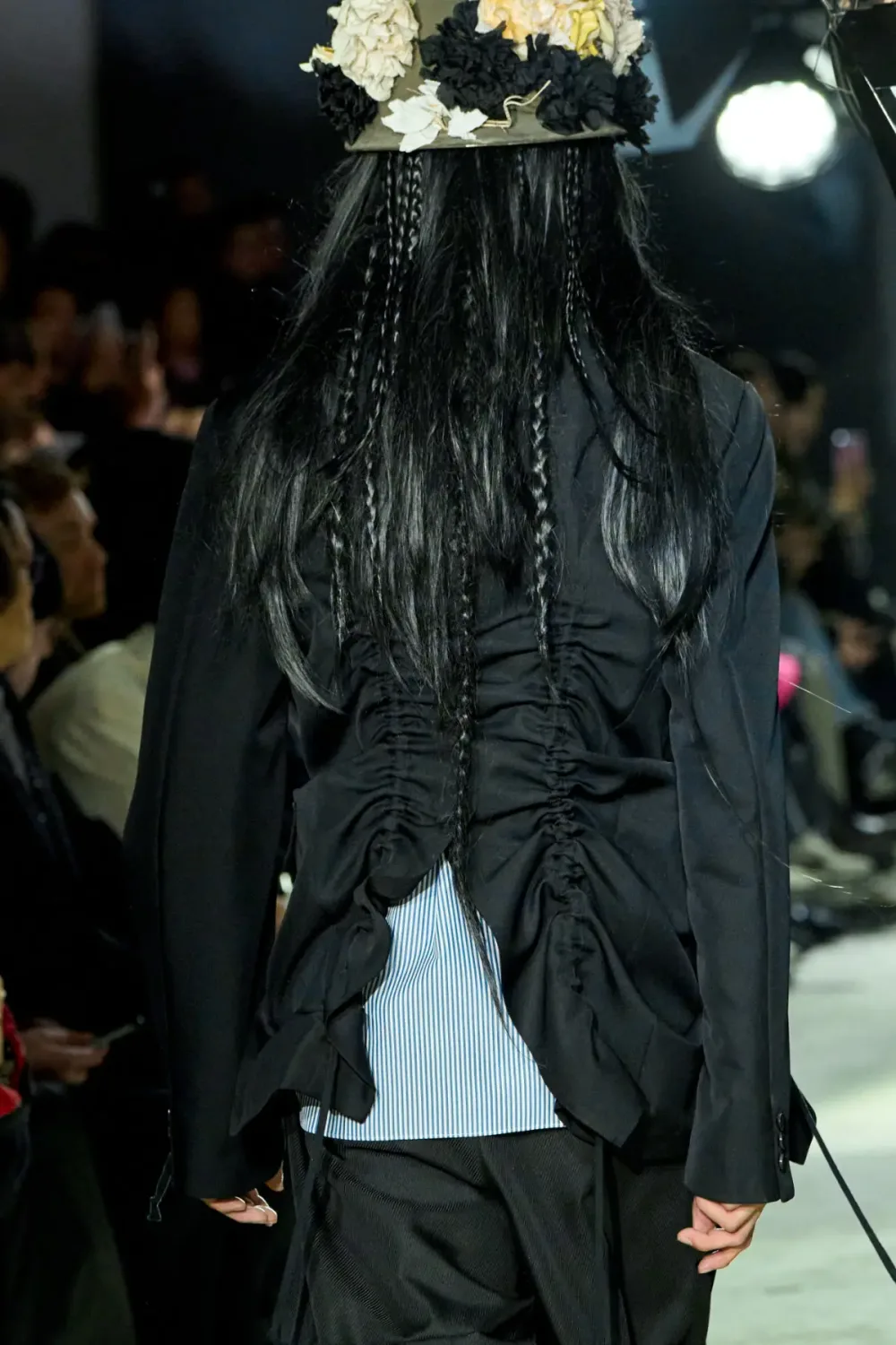 コムデギャルソンオムプリュス 2025年秋冬 LOOK 15 / VIEW 5