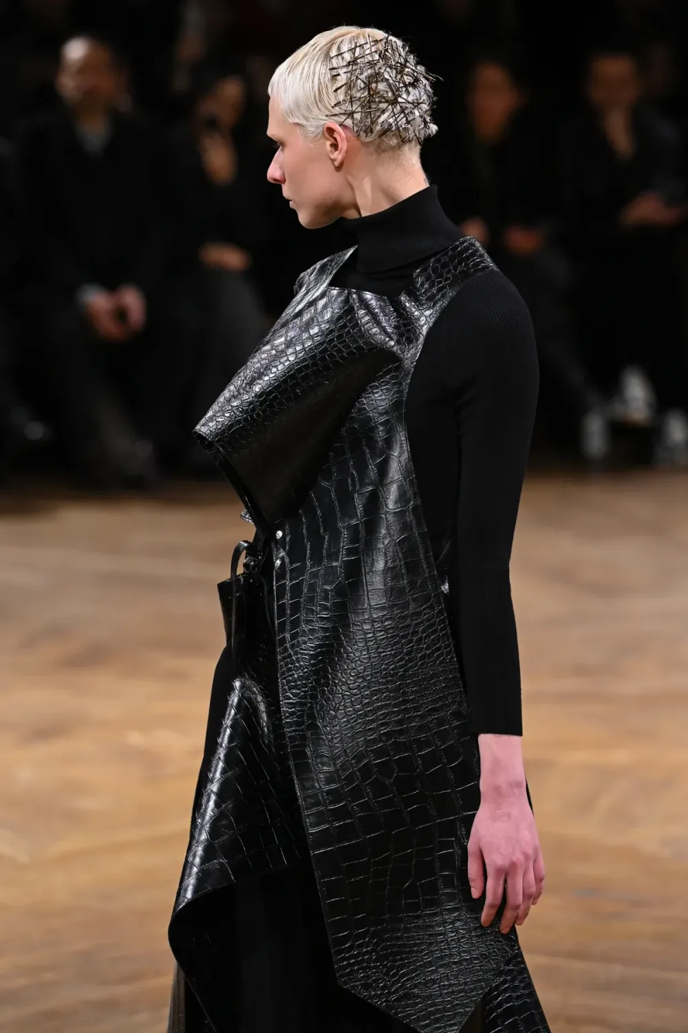 ジュンヤワタナベ 2024年秋冬 LOOK 16 / VIEW 2
