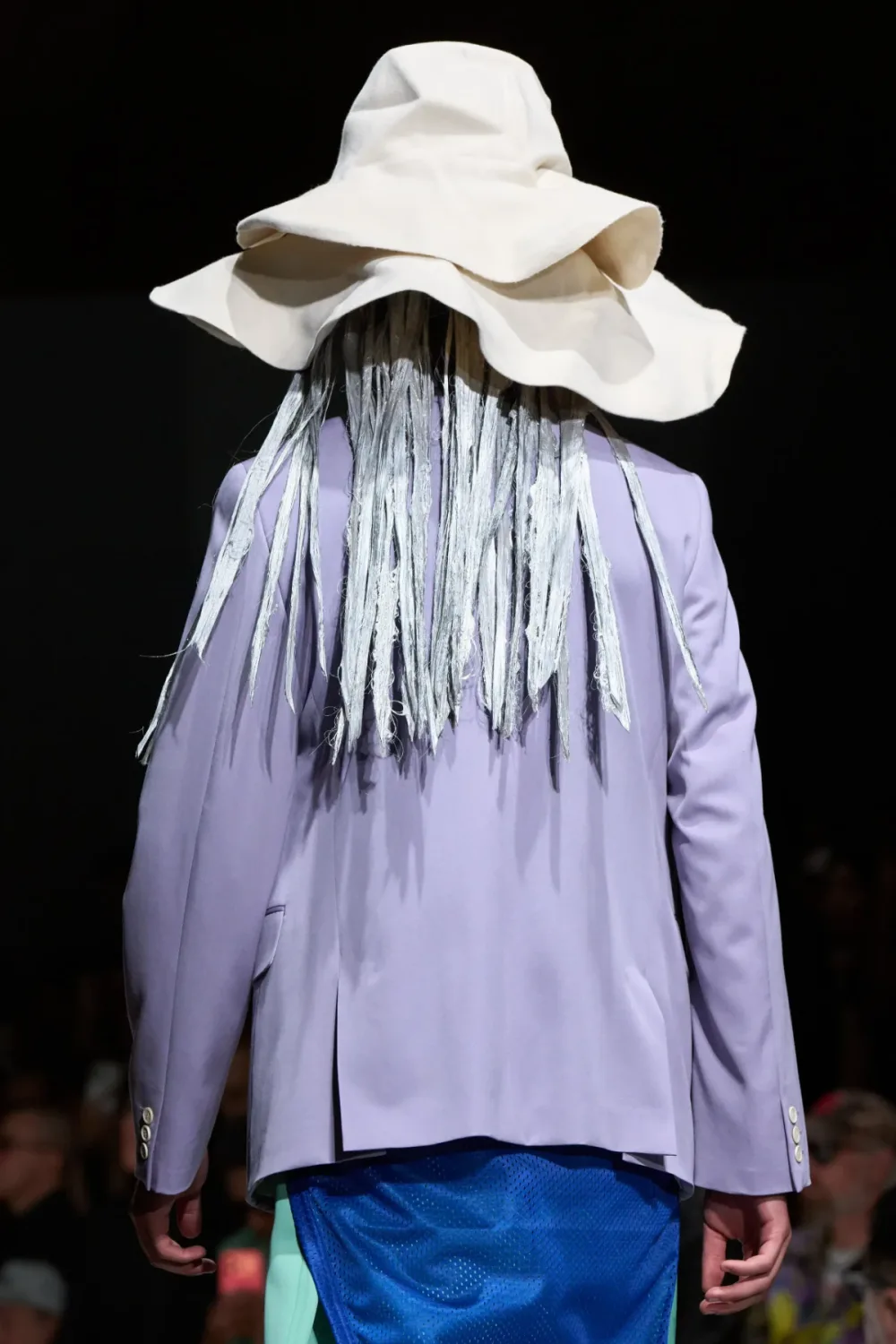 コムデギャルソンオムプリュス 2027年春夏 LOOK 16 / VIEW 4