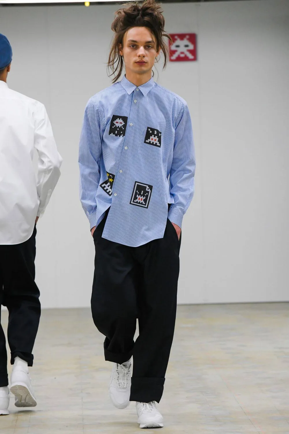 コムデギャルソンシャツ 2022年秋冬 LOOK 3