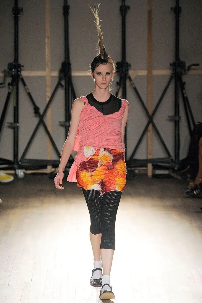 タオ 2010年春夏 LOOK 27
