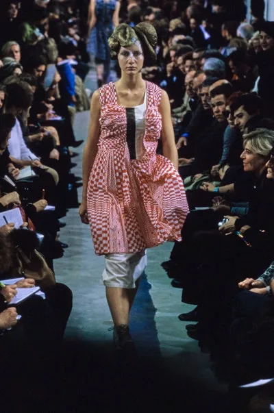 コムデギャルソン 2001春夏 LOOK 9
