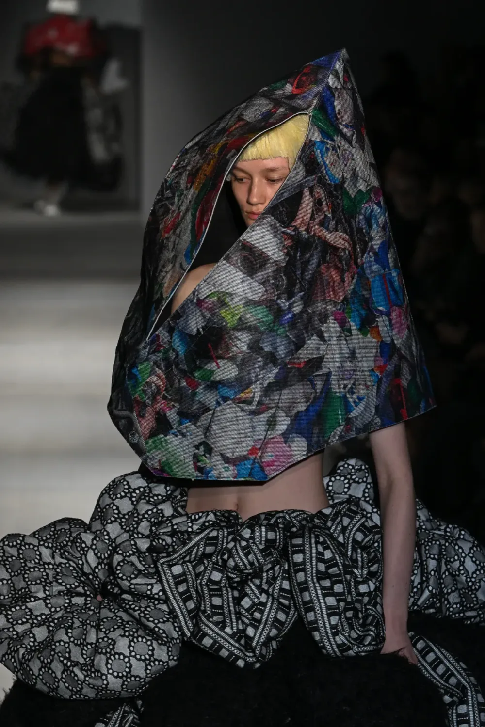 コムデギャルソン 2025年春夏 LOOK 14 / VIEW 3