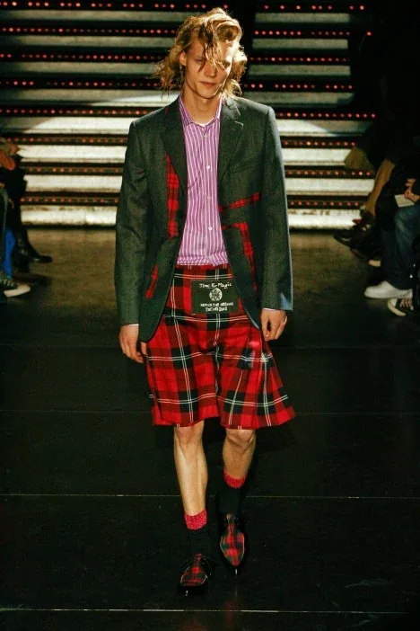 コムデギャルソンオムプリュス 2008秋冬 LOOK 4