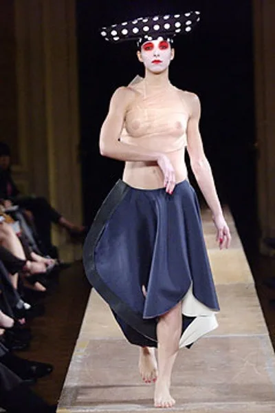 コムデギャルソン 2004春夏 LOOK 8