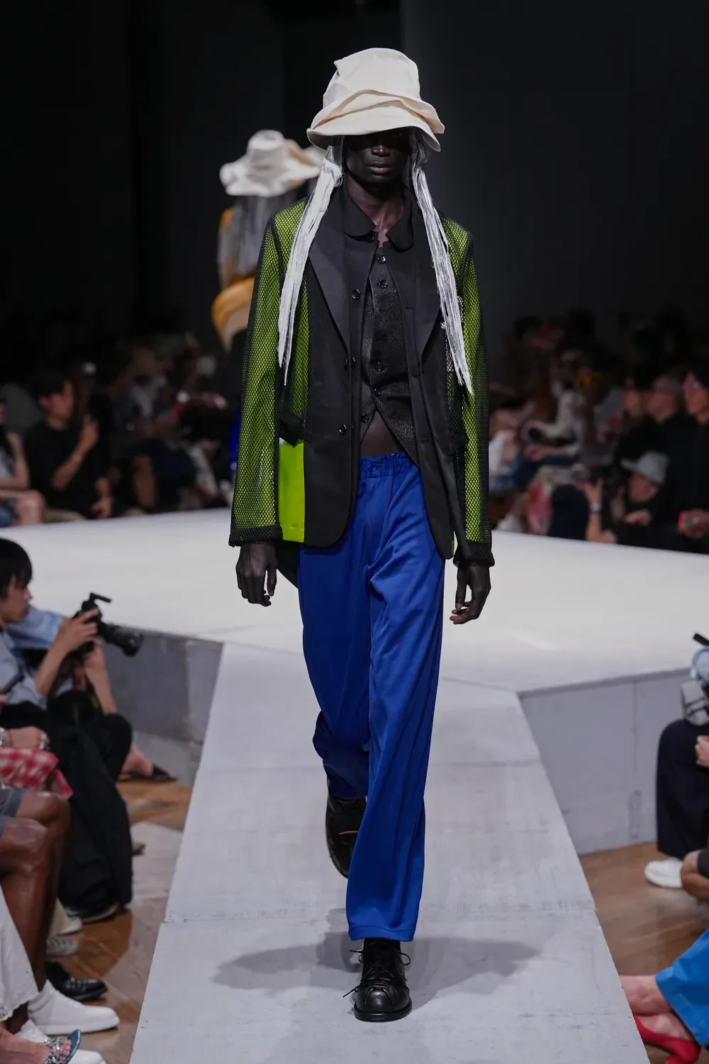 コムデギャルソンオムプリュス 2027年春夏 LOOK 33