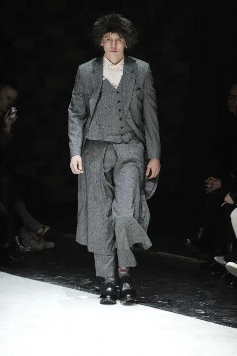 コムデギャルソンオムプリュス 2010秋冬 LOOK 29