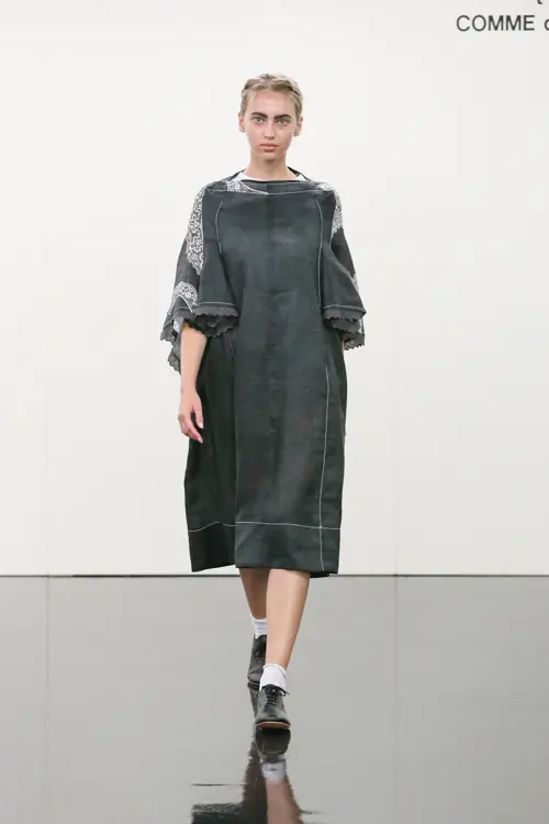 tricot COMME des GARÇONS 2015年春夏コレクション LOOK 1