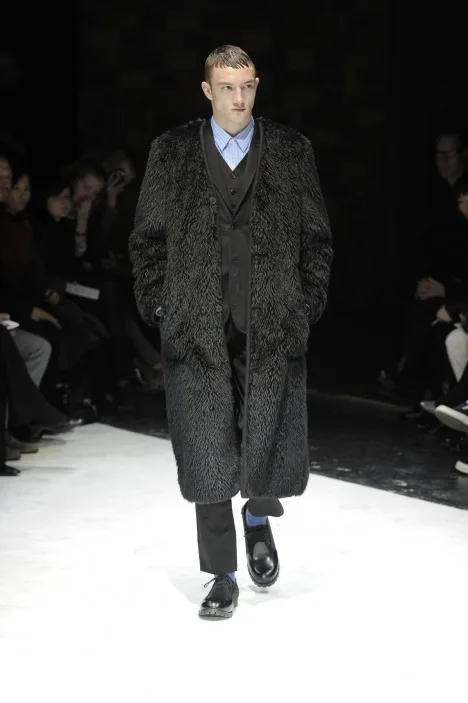 コムデギャルソンオムプリュス 2010秋冬 LOOK 26