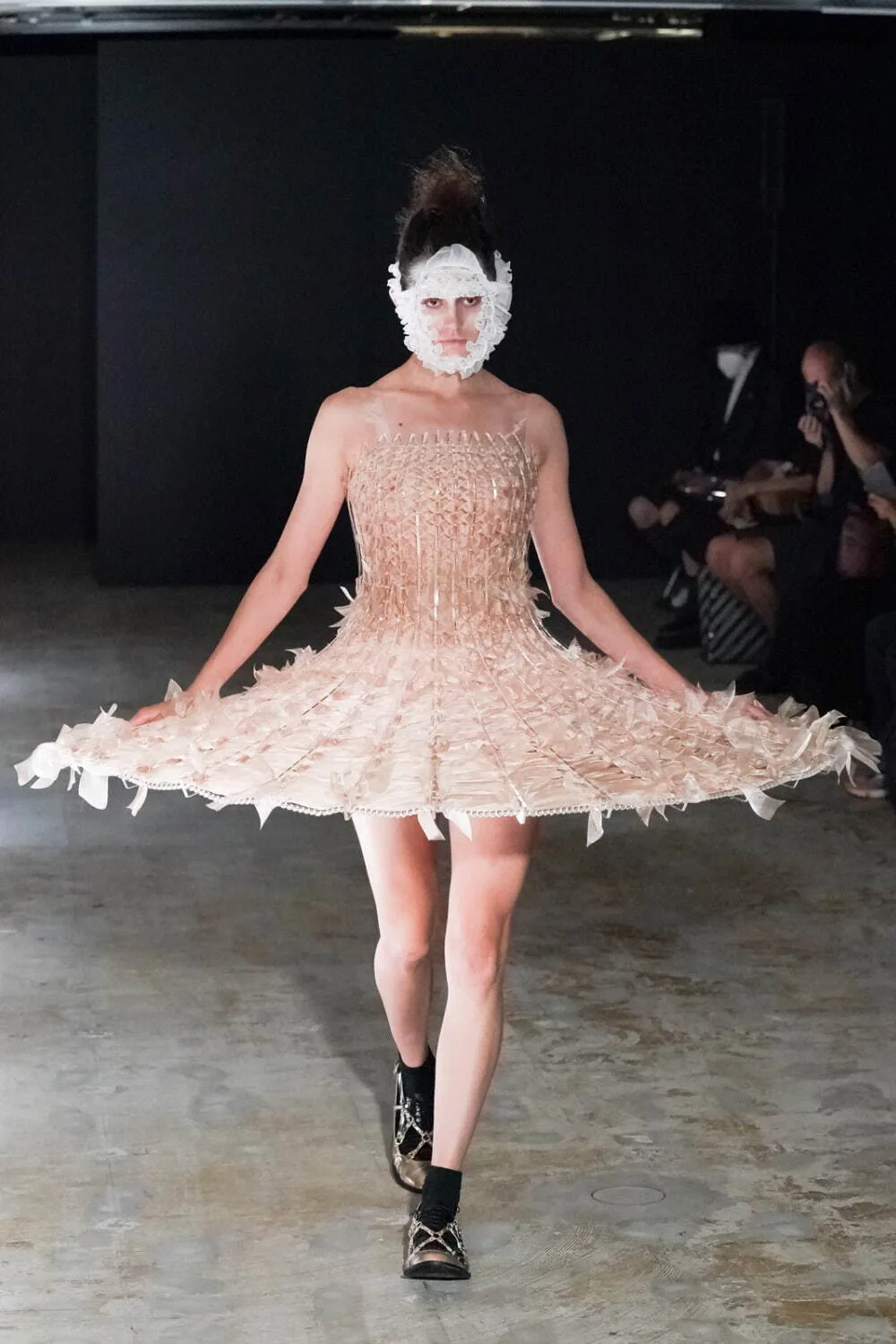 noir kei ninomiya 2022年春夏コレクション LOOK 1