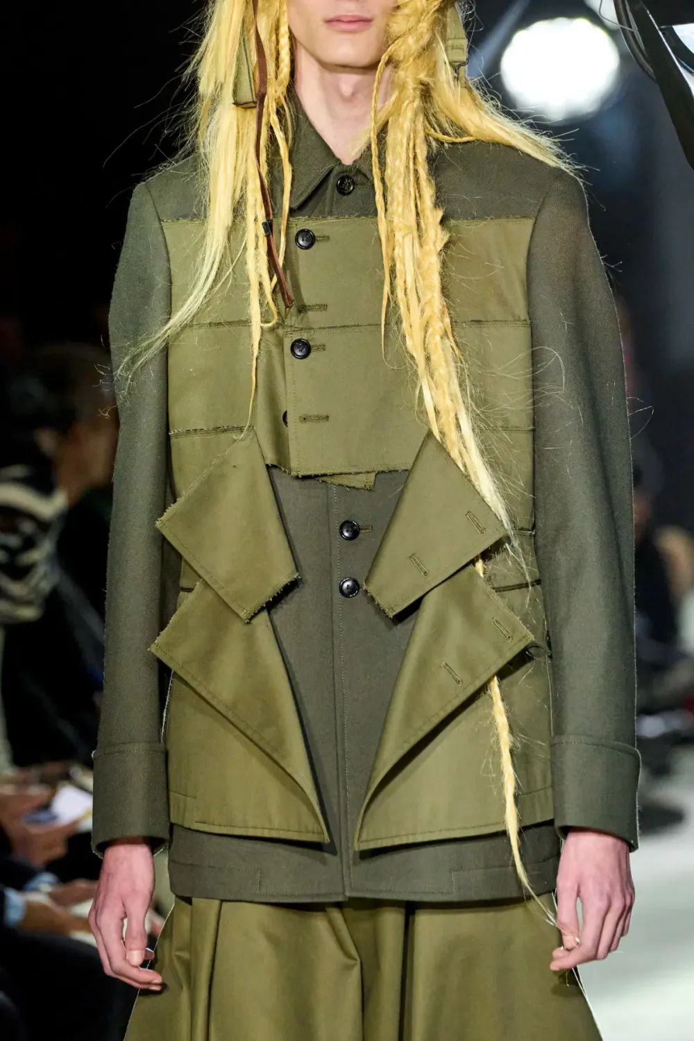 コムデギャルソンオムプリュス 2025年秋冬 LOOK 8 / VIEW 3