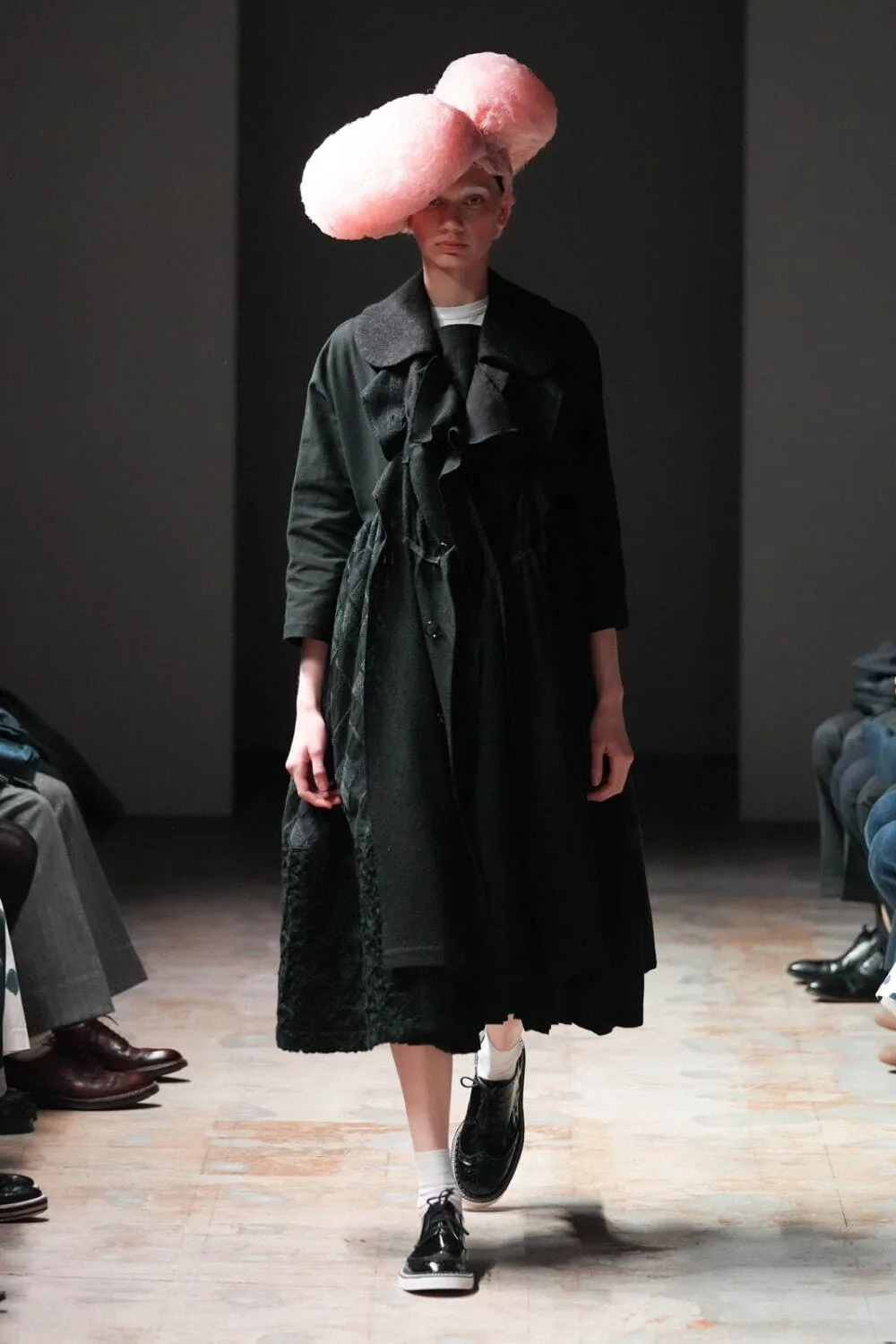 タオ 2024年秋冬 LOOK 25