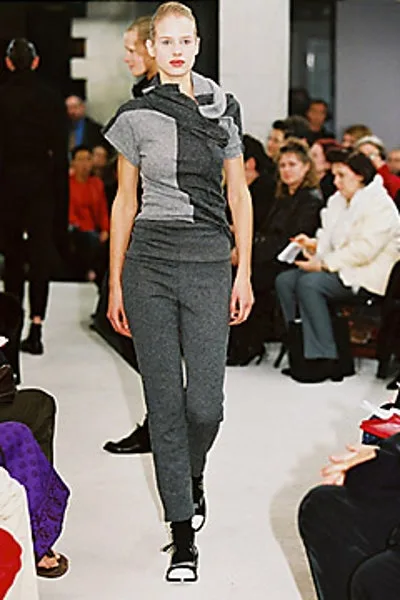 コムデギャルソン 2002秋冬 LOOK 12