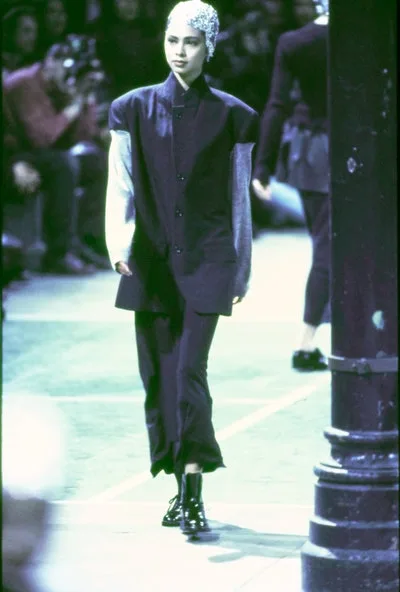 コムデギャルソン 1993秋冬 LOOK 8