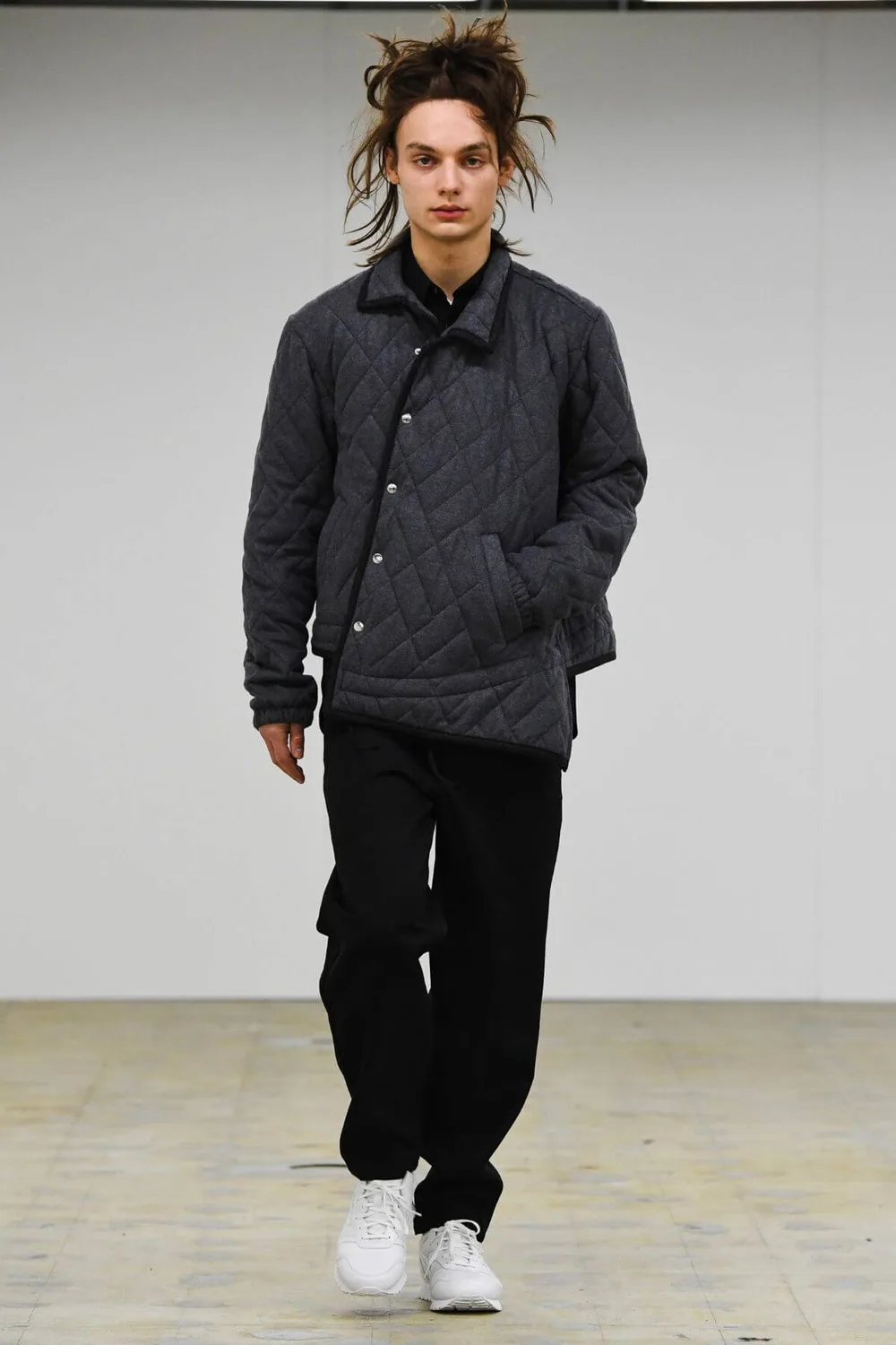 コムデギャルソンシャツ 2022年秋冬 LOOK 32