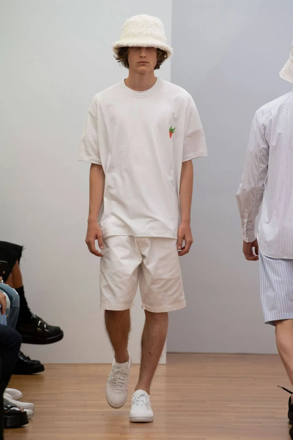 コムデギャルソンシャツ 2023年春夏 LOOK 4