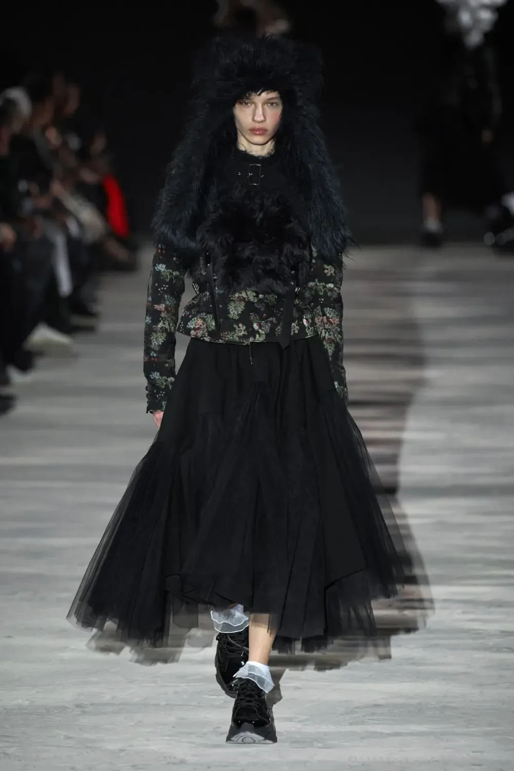 ノワールケイニノミヤ 2025年秋冬 LOOK 17