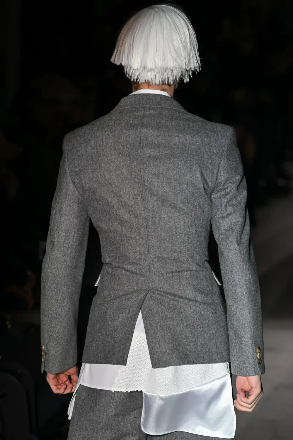 コムデギャルソンオムプリュス 2024年秋冬 LOOK 32 / VIEW 2