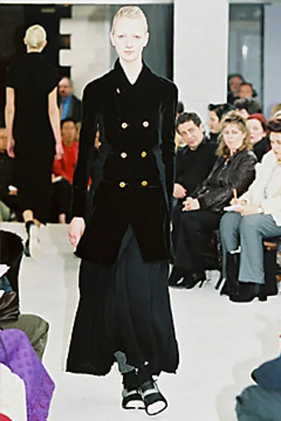 コムデギャルソン 2002秋冬 LOOK 24