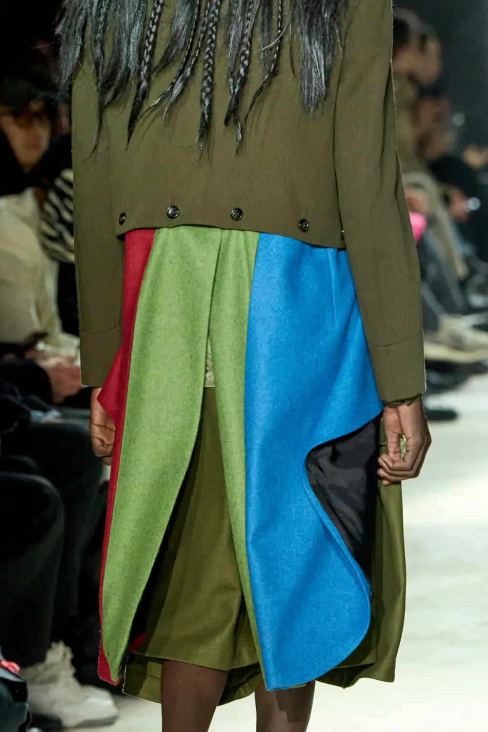 コムデギャルソンオムプリュス 2025年秋冬 LOOK 33 / VIEW 5