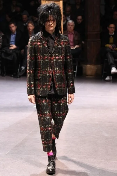 コムデギャルソンオムプリュス 2012秋冬 LOOK 16