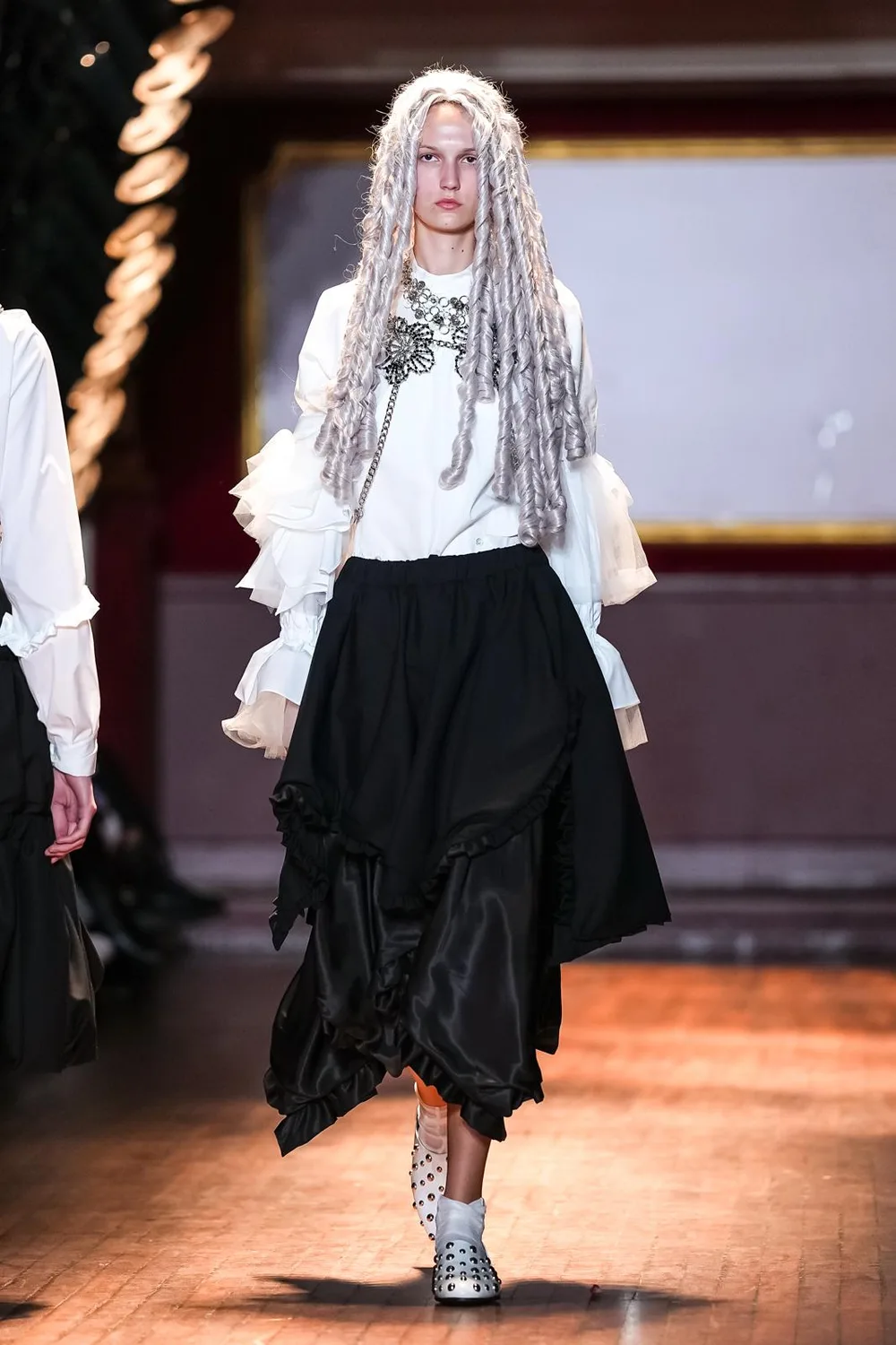 ノワールケイニノミヤ 2027年春夏 LOOK 25
