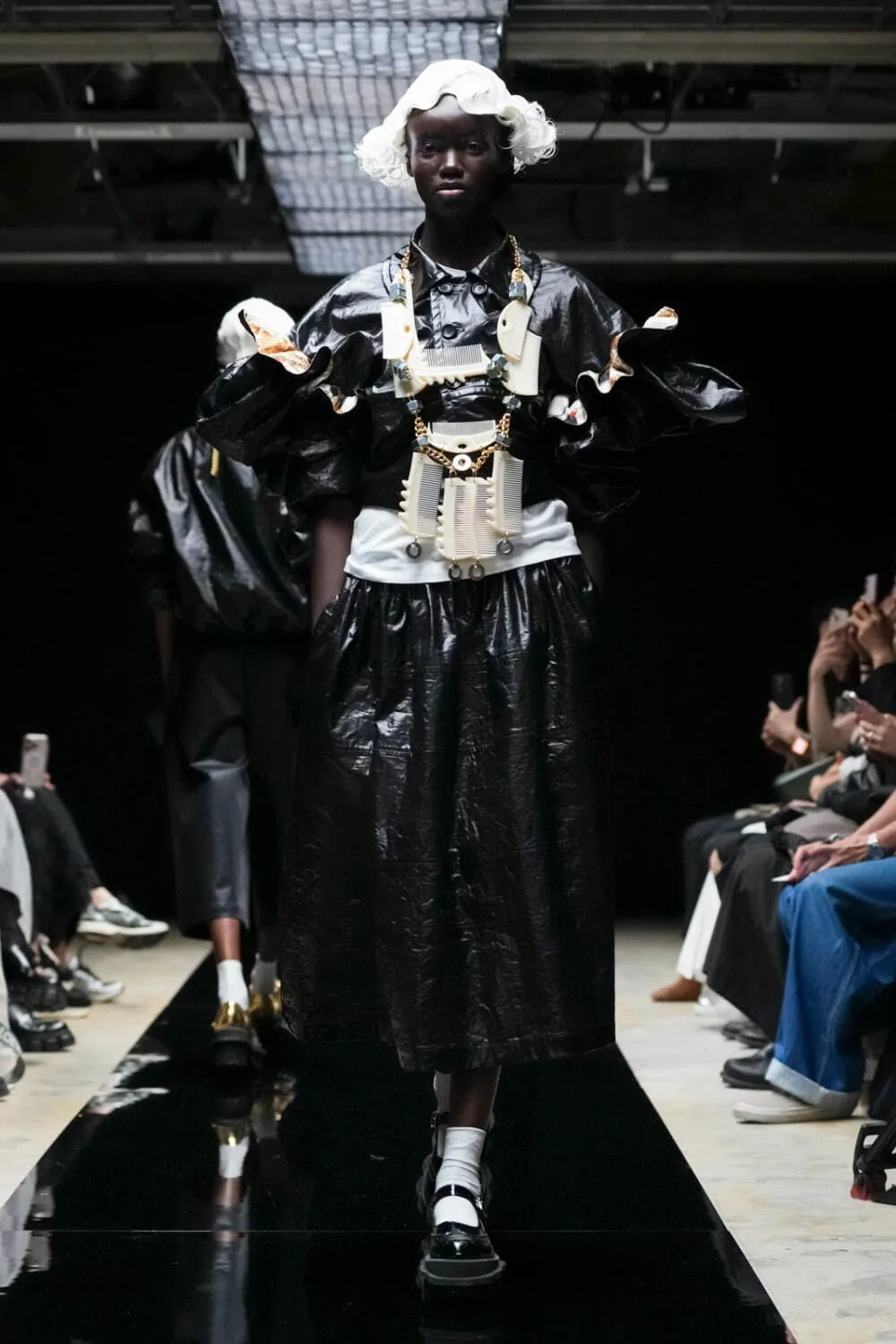 タオ 2025年秋冬 LOOK 29